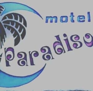 Motel Paradiso Monterrey La comedia Logo